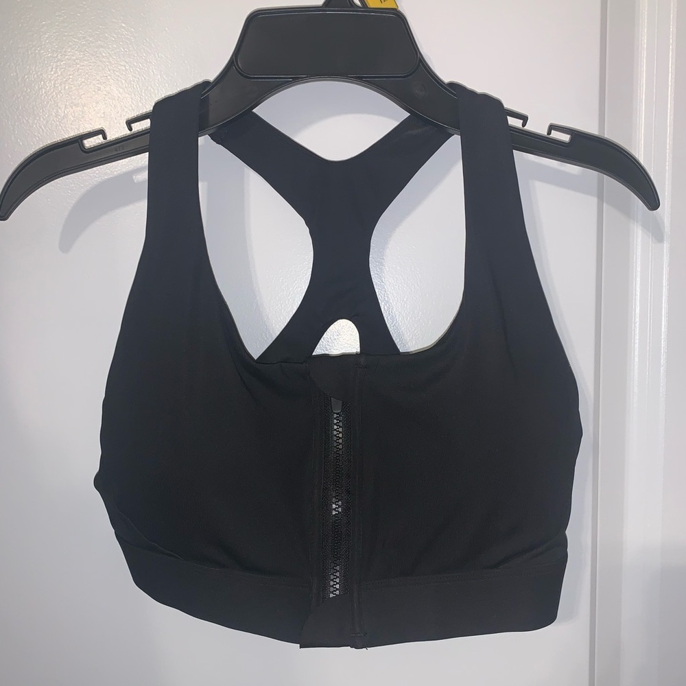 Brand New Avia Woman’s Sports Bra size Medium 8-10